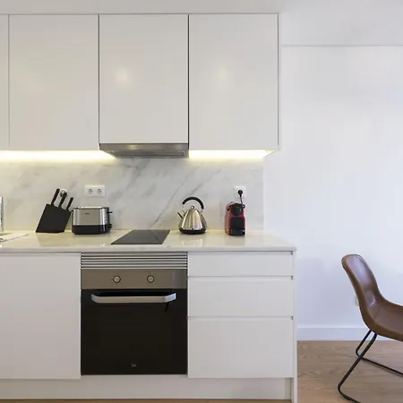 Downtown Bright With Balcony By Vacationy * Oporto