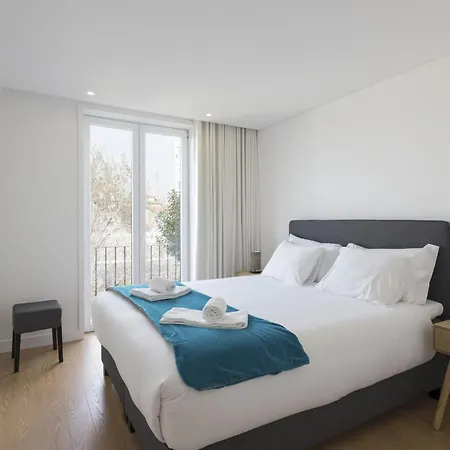 Downtown Bright With Balcony By Vacationy Apartamento *