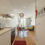 Lejlighed Downtown Bright With Balcony By Vacationy Porto