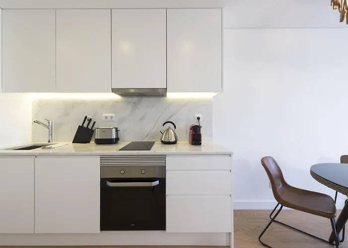 Downtown Bright With Balcony By Vacationy * Oporto