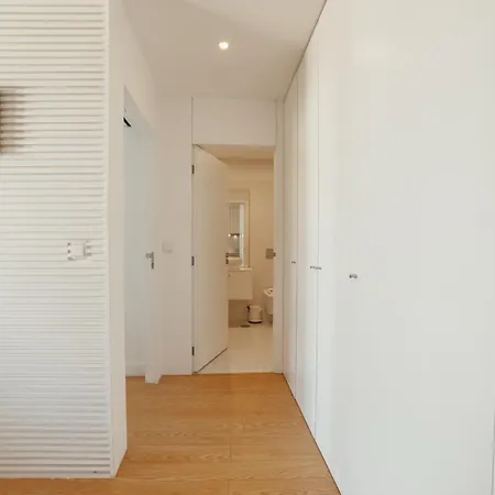 Downtown Bright With Balcony By Vacationy