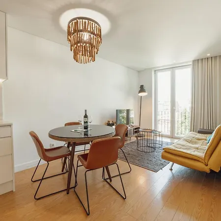 Apartmán Downtown Bright With Balcony By Vacationy Porto